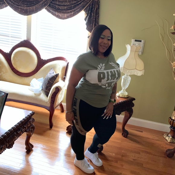 Meet your Posher, Kiana - Picture 4 of 4